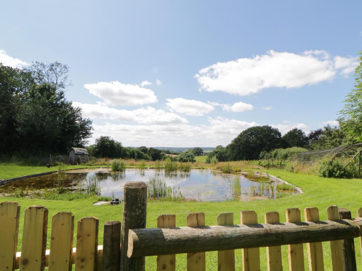 The Hideaway At Burrow Hill * Ottery St Mary